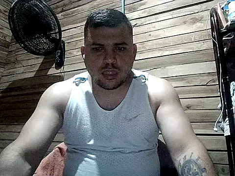 Snapshot of Arcangel_05 chatting on 8, 4, 2026 Arcangel 05 online show from 8, 4, 2026