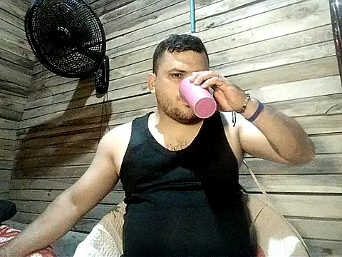 Snapshot of Arcangel_05 chatting on 12, 4, 2026 Arcangel 05 online show from 12, 4, 2026