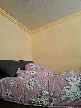 SweetAppleCandyxx online show from 5, 12, 2025