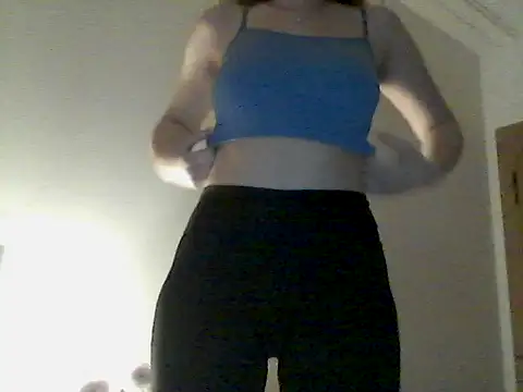 ocean eyess  online show from 18, 4, 2026