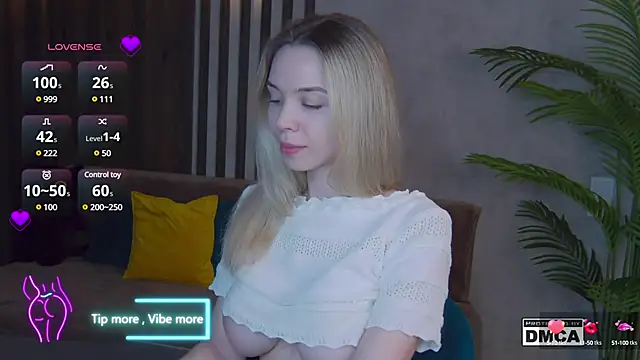 Holl1Would online show from 3, 3, 2025