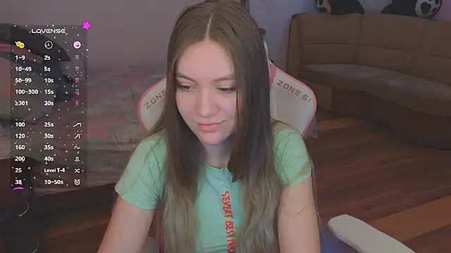 Snapshot of CyrilaPuff chatting on 17, 1, 2025 CyrilaPuff online show from 17, 1, 2025