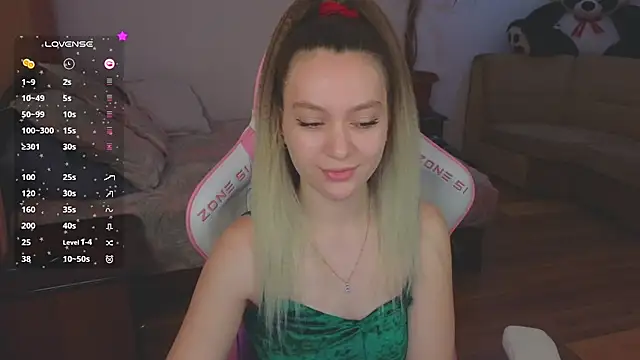 Snapshot of CyrilaPuff chatting on 26, 1, 2025 CyrilaPuff online show from 26, 1, 2025