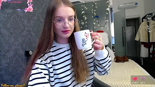 KateJonson online show from 6, 10, 2025