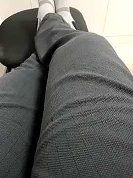 Desi Londa 143 online show from 4, 3, 2025