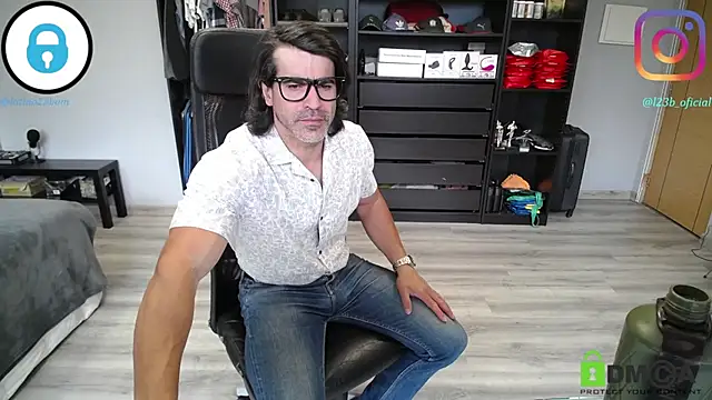 Snapshot of samricci21 chatting on 12, 4, 2026 samricci21 online show from 12, 4, 2026