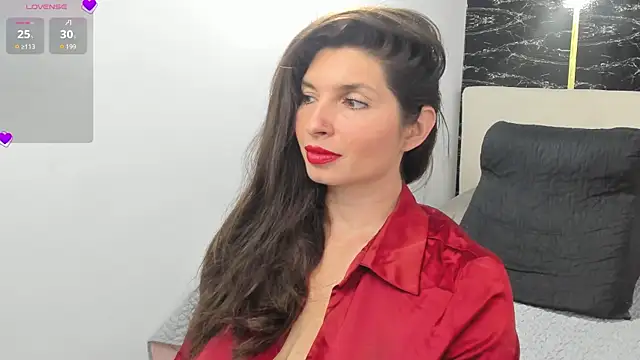 Snapshot of Azahara_Amin_ chatting on 19, 5, 2026 Azahara Amin online show from 19, 5, 2026