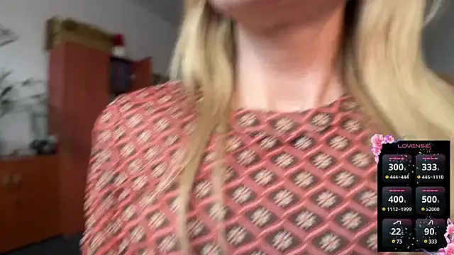 Snapshot of legsLONG chatting on 27, 2, 2025 legsLONG online show from 27, 2, 2025