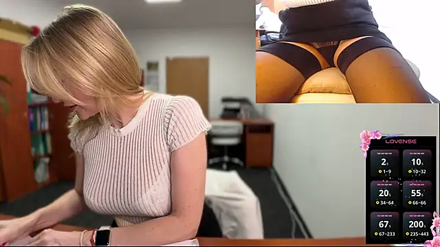 Snapshot of legsLONG chatting on 10, 3, 2025 legsLONG online show from 10, 3, 2025