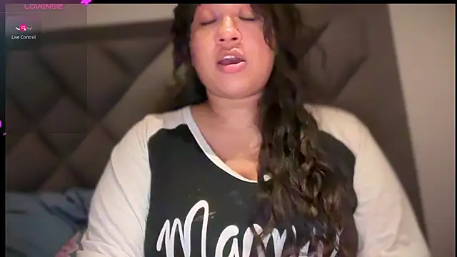 Big boobs lau  online show from 14, 3, 2025