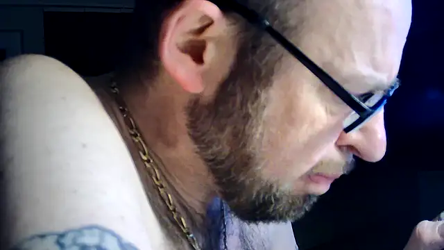 FABIOGLASSES online show from 15, 11, 2025