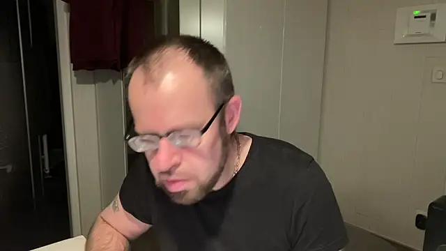 Snapshot of FABIOGLASSES chatting on 20, 2, 2026 FABIOGLASSES online show from 20, 2, 2026