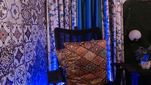 Snapshot of The_Divine_Love chatting on 19, 4, 2026 The Divine Love online show from 19, 4, 2026