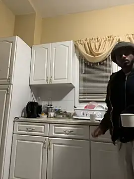 Snapshot of dingoding chatting on 5, 1, 2025 dingoding online show from 5, 1, 2025