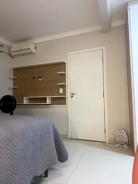 Snapshot of AliceStone19 chatting on 27, 10, 2025 AliceStone19 online show from 27, 10, 2025