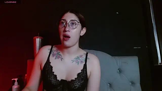 Snapshot of Red-moon1 chatting on 10, 7, 2026 Red-moon1 online show from 10, 7, 2026