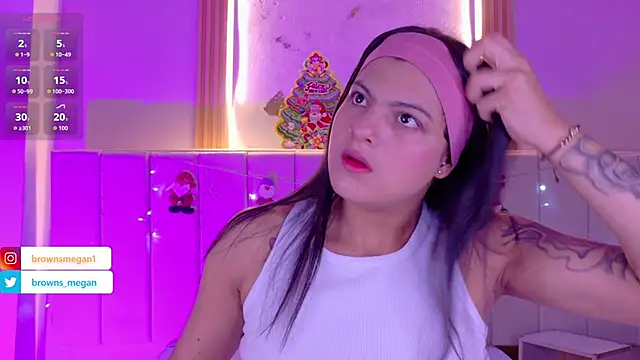 Snapshot of Megan_browns1 chatting on 16, 12, 2025 Megan browns1 online show from 16, 12, 2025