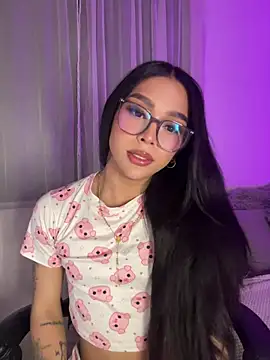 Snapshot of Samantha_Bernardo chatting on 19, 4, 2026 Samantha Bernardo online show from 19, 4, 2026