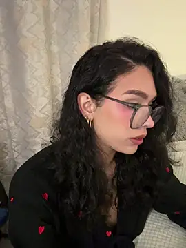 Snapshot of Samantha_Bernardo chatting on 25, 4, 2026 Samantha Bernardo online show from 25, 4, 2026