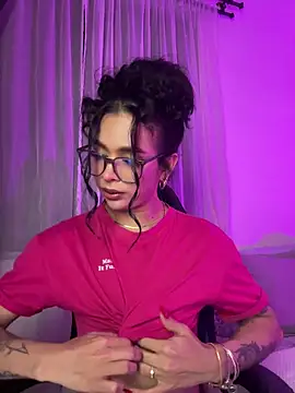 Snapshot of Samantha_Bernardo chatting on 27, 5, 2026 Samantha Bernardo online show from 27, 5, 2026