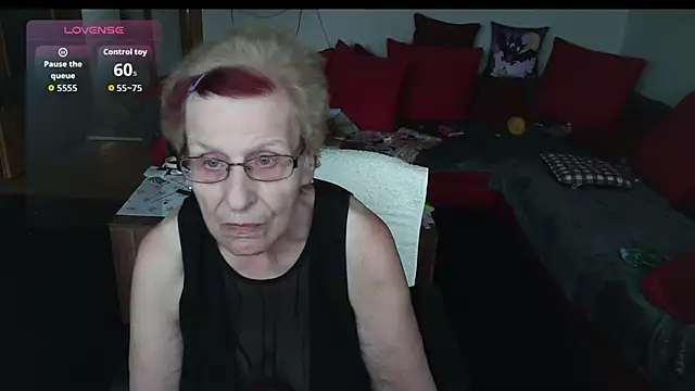 HeisseomaOriginal online show from 12, 10, 2025