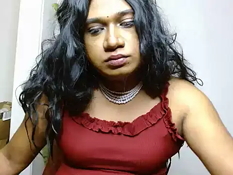 Snapshot of Akhilamolu_the_transsissy chatting on 14, 5, 2026 Akhilamolu the transsissy online show from 14, 5, 2026