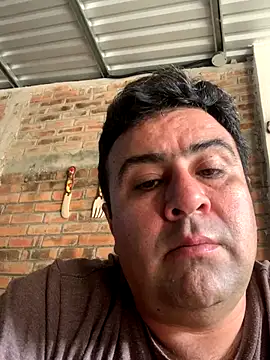 Snapshot of EmilianoGt chatting on 18, 12, 2025 EmilianoGt online show from 18, 12, 2025