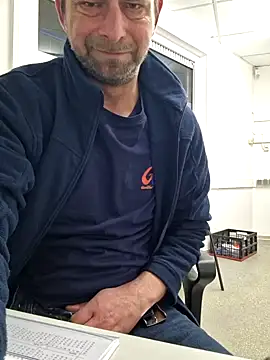 Snapshot of Mjn34 chatting on 14, 1, 2025 Mjn34 online show from 14, 1, 2025