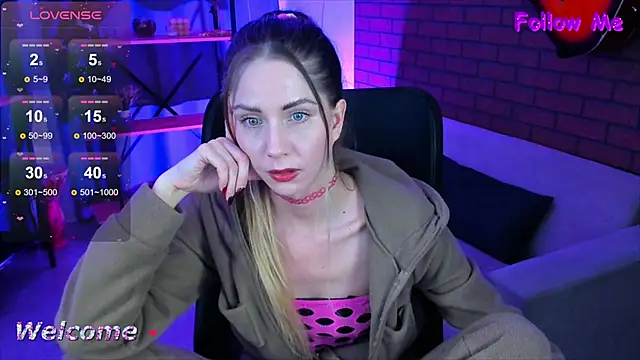 Snapshot of GrayceWild chatting on 30, 1, 2025 GrayceWild online show from 30, 1, 2025