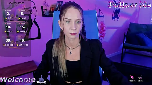 Snapshot of GrayceWild chatting on 16, 9, 2025 GrayceWild online show from 16, 9, 2025