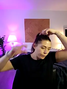 Ellie-L-Elizabeth online show from 20, 11, 2025