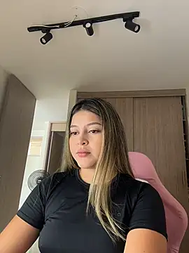 lunablossom  online show from 29, 3, 2026