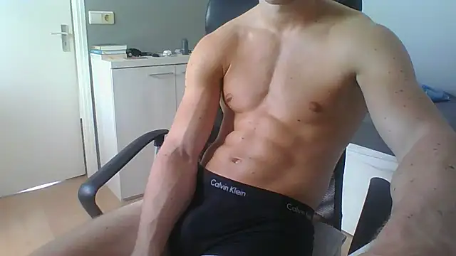 Snapshot of RamonJoosse2002 chatting on 11, 5, 2026 RamonJoosse2002 online show from 11, 5, 2026