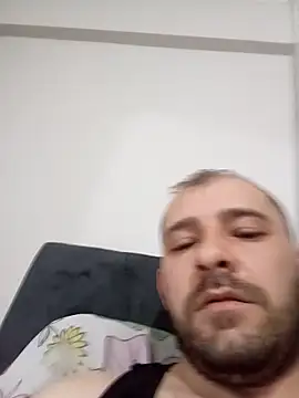 NiiiRvaNaa online show from 1, 2, 2026