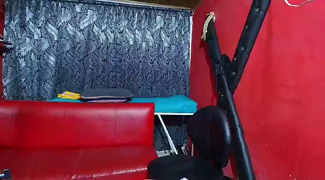 lesbiancuple online show from 11, 3, 2025