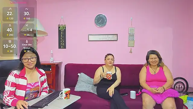 lesbiancuple online show from 8, 10, 2025