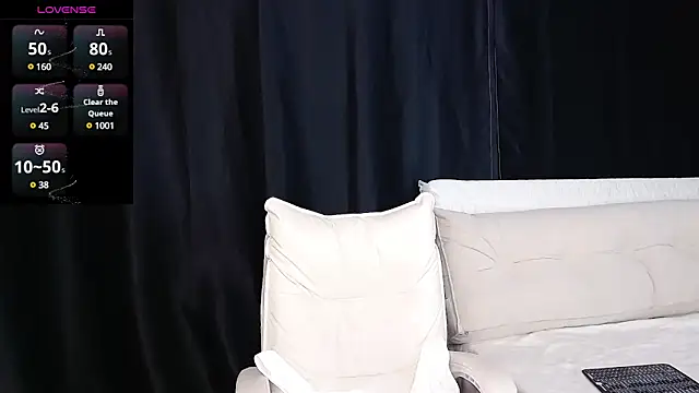 qianqian  online show from 4, 2, 2025