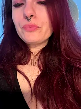 LunaMoongirl online show from 13, 11, 2025