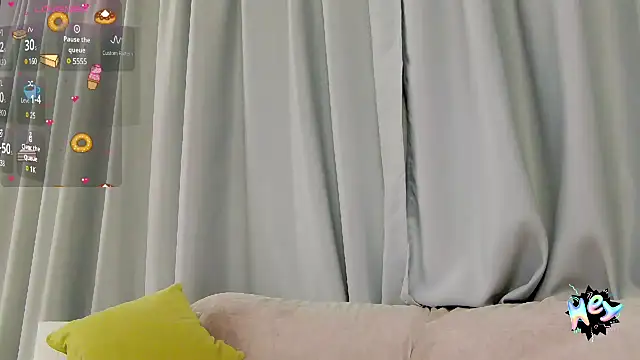 Snapshot of crystalmoon___ chatting on 6, 3, 2025 crystalmoon    online show from 6, 3, 2025