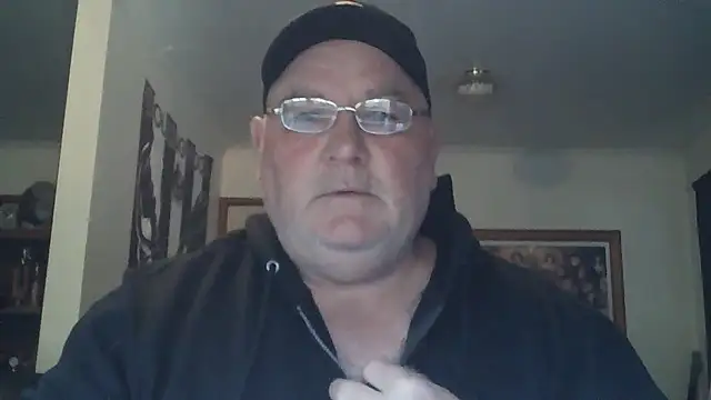 Snapshot of HOTANAL chatting on 11, 10, 2025 HOTANAL online show from 11, 10, 2025