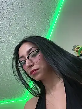 Snapshot of sophie_cute66 chatting on 28, 12, 2024 sophie cute66 online show from 28, 12, 2024