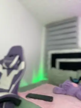 Snapshot of sophie_cute66 chatting on 11, 11, 2025 sophie cute66 online show from 11, 11, 2025