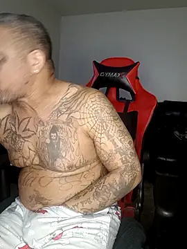 yellowwetfox online show from 10, 2, 2026