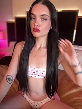 Snapshot of KarissaChantelle chatting on 9, 5, 2026 KarissaChantelle online show from 9, 5, 2026