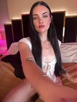 Snapshot of KarissaChantelle chatting on 13, 5, 2026 KarissaChantelle online show from 13, 5, 2026