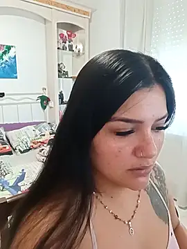 Snapshot of laura_dirtyhot chatting on 16, 12, 2025 laura dirtyhot online show from 16, 12, 2025