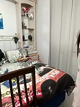 Snapshot of laura_dirtyhot chatting on 19, 12, 2025 laura dirtyhot online show from 19, 12, 2025