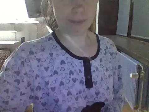 Moi Lina online show from 3, 12, 2025