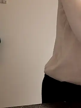 Moi Lina online show from 22, 12, 2025