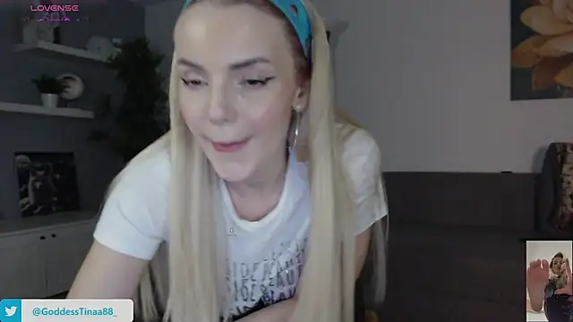 Snapshot of Goddess_Tina chatting on 9, 3, 2025 Goddess Tina online show from 9, 3, 2025